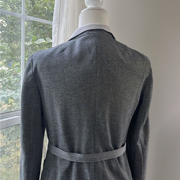 A-K-R-I-S Women's Gray Blazer size 8 - Picture 3 of 6